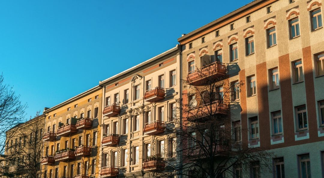 Ob Bestand, Neubau oder Sanierung - der Immobilienmarkt bietet unterschiedliche Chancen für verschiedene Anlegertypen